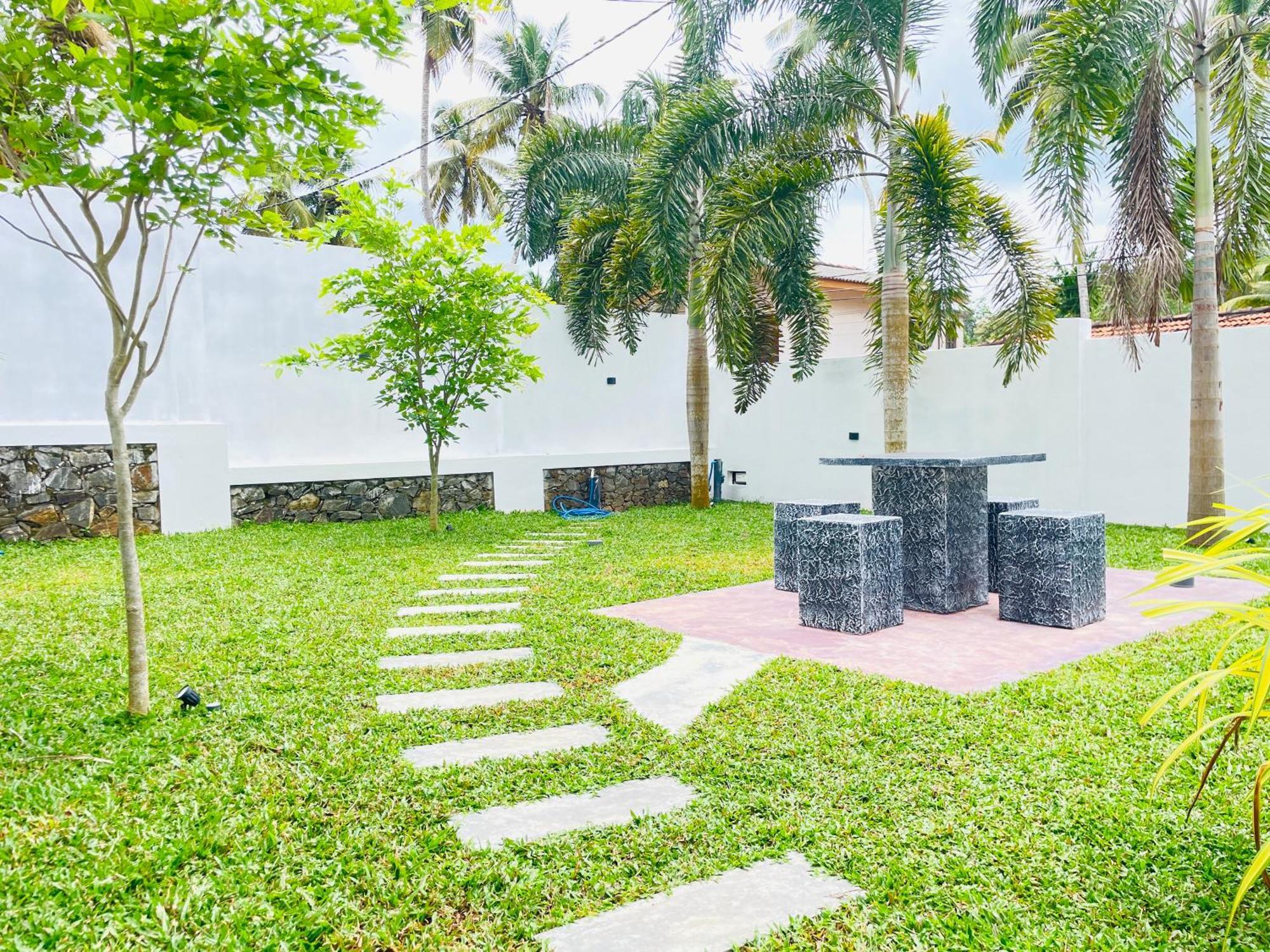 Thara Inn Villa Dikwella Ngoại thất bức ảnh